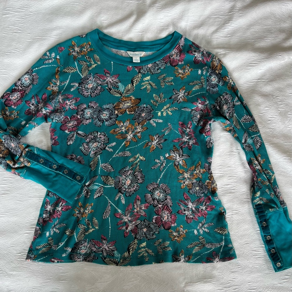 Sundance sz L thermal, L sleeves, velvet trim tee shirt